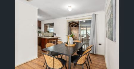 Neat & Comfortable Home in Peaceful Huntfield Heights - Photo 3