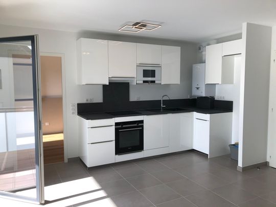 Location Appartement 2 pièces 44m² GRENOBLE 38100 - Photo 1