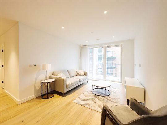 Cedrus Avenue, Southall - Photo 1