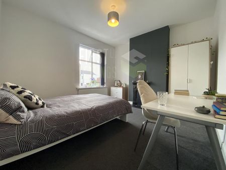 3 bedroom terraced house to rent - Photo 5