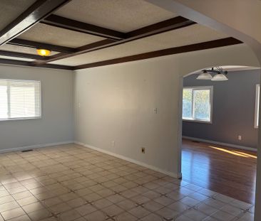 For Lease - 232 Barton Street Unit# Upper, Hamilton, Ontario - Photo 3