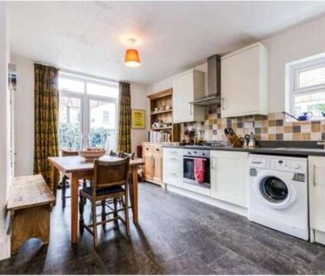 Second Avenue, Manor, E12 - Photo 4