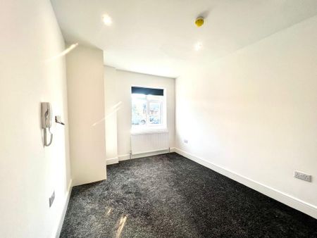 8 bedroom detached house to rent - Photo 5