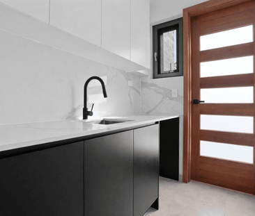 Spacious 5-Bedroom Duplex!! - Photo 5