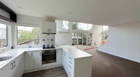 Parnell, three bedroom - Photo 3