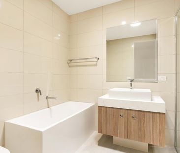 Luxury Three Level Townhouse - Photo 6