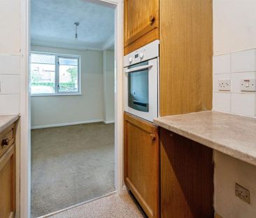 1 bedroom retirement property to rent - Photo 4