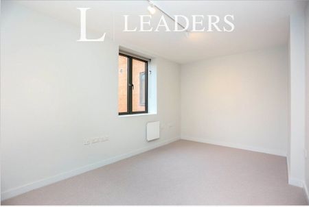 2 bedroom apartment to rent Marischal Road, London, SE13 - Photo 4