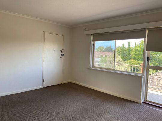 11/44 Fletcher Street, Essendon VIC 3040 - Photo 1