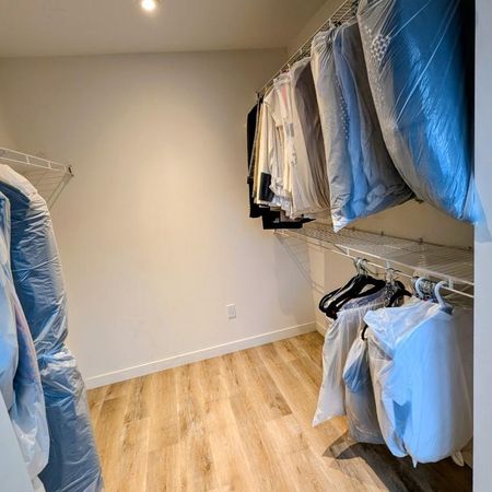 Magnifique 4 1/2 disponible maintenant 1300 pieds carrés - Photo 4