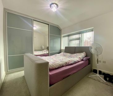 5 Bed Semi-Detached House, Fairmead Road, CR0 - Photo 3