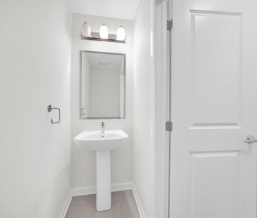 For Lease - 366 Cloyne Crescent, Barrhaven, Ontario - Photo 5