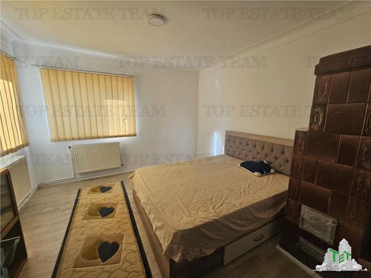 Casa centru Domnesti cazare muncitori - Fotografie 1