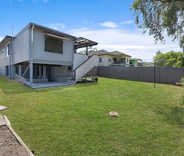 Fennell Bay Residence: A Tranquil Lifestyle Awaits - Photo 3