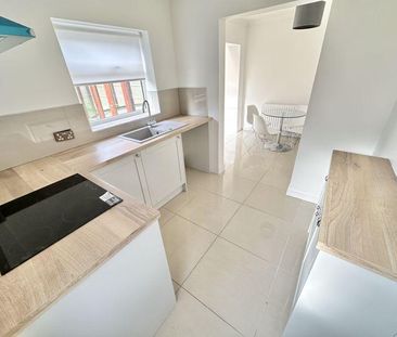 3 bedroom semi-detached house to rent - Photo 4