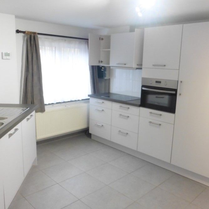 Appartement 1 kamer met garage - Photo 1