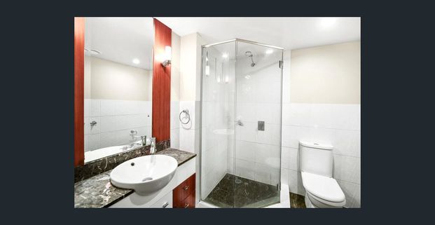 Chevron Renaissance 2 Bed, 2 Bath + 1 Car — $925/week - Photo 1