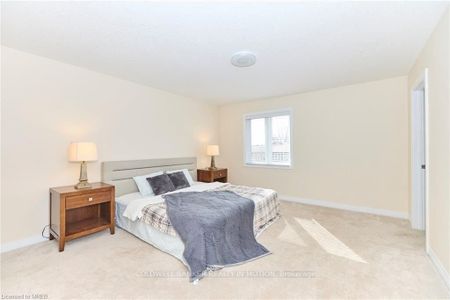 For Lease - 6667 Cropp Street, Niagara Falls, Ontario - Photo 4