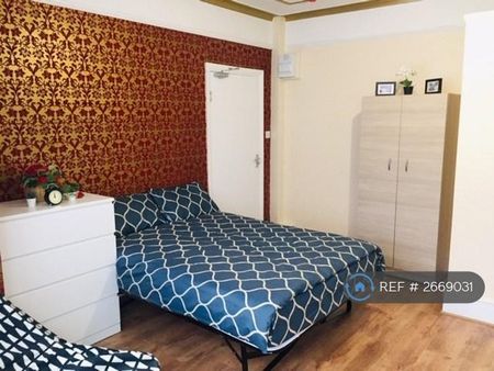 Studio to rent - Photo 5