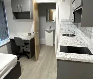 Bronze Studio - Photo 5