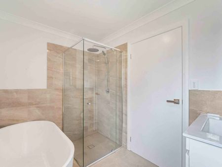 150a Hill Road Lurnea - Photo 3