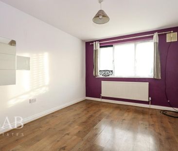 3 bedroom semi-detached house to rent - Photo 6