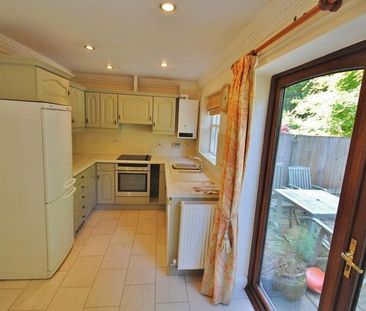 2 Bedroom Terraced To Let - Photo 3