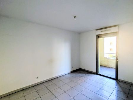 AIX LA DURANNE APPARTEMENT T2 TERRASSE, - Photo 4