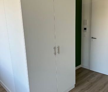 Nieuwe studentenkamer op een top locatie in centrum Kortrijk met zi... - Foto 4