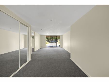 87 Savoy Drive, - Photo 2