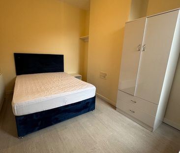 Room in a Shared House, Miranda Rd, L20 - Photo 2