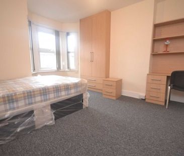 6 Bed - Swainstone Road, Reading - Photo 2