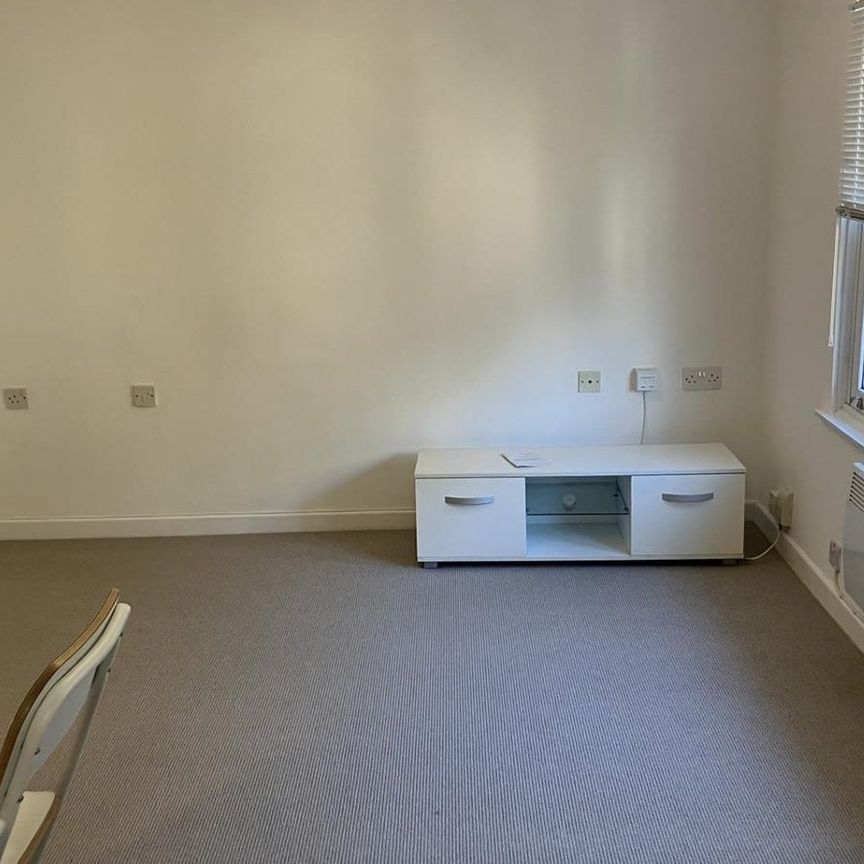 West Street, Worthing - Photo 1