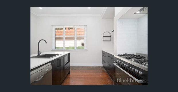 CHARMING FAMILY HOME - Photo 1