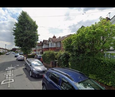 3 Bed Terraced House, Drake Road, HA2 - Photo 2