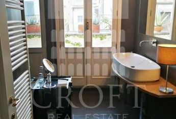 Attic-Piazza Navona: Short Stay. beautiful, fully furnished 1 Bedroom + Guest bed, 1 bath in period building with 2 large private terraces. Parquet floors, air conditioning, chef's kitchen, views, silent and bright. #2064