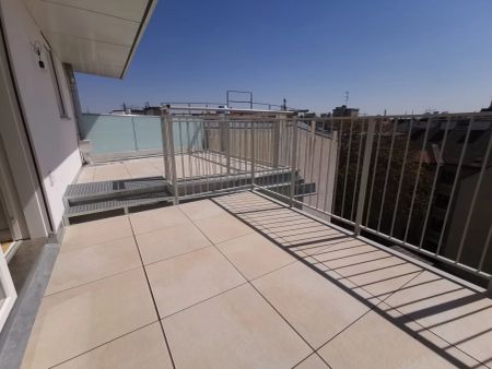 Dachgeschosswohnung der Superlative: 3 Zimmer mit viel Freifläche & Luxus pur in Citynähe : ab November zur Anmietung frei! - Photo 4