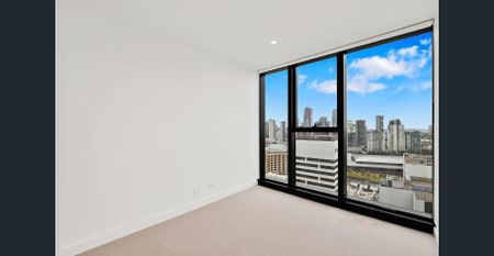 Stunning 1 Bedroom Apartment in Melbourne Quarter - Photo 3