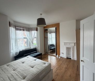 Studio Flat, Waltheof Avenue, N17 - Photo 2