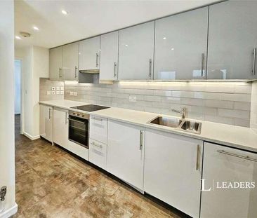 Blatchington Road, Hove, BN3 - Photo 2