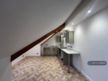 1 bedroom flat to rent - Photo 2