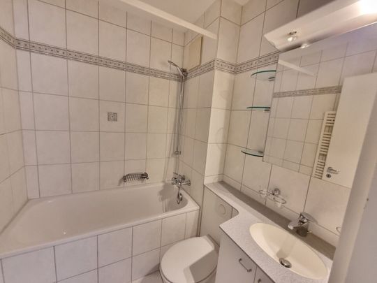 2-room apartment in a privileged residential area - Photo 1