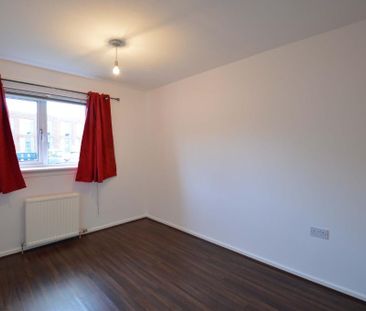 2 bedroom ground floor flat to rent - Photo 5