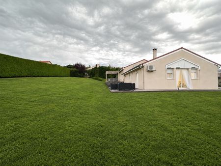 Location Maison 5 pièces 110m² AUBIERE 63170 - Photo 5