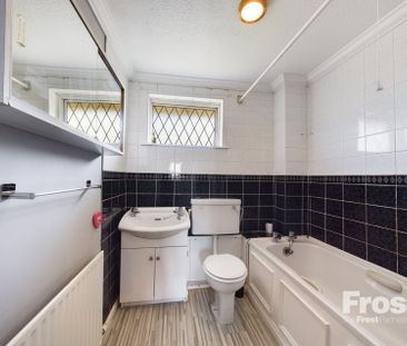 Maisie Webster Close, Stanwell,TW19 - Photo 4