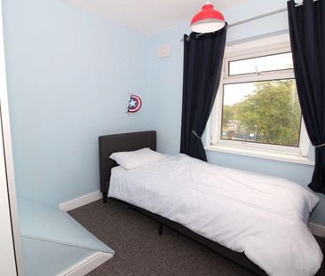 3 bedroom terraced house to rent - Photo 6