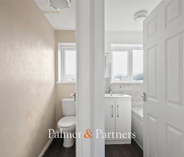 3 bedroom semi-detached house to rent - Photo 6