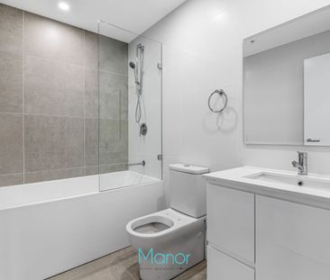 Elevated Modern Living with Stunning Blue Mountains Views - Photo 5