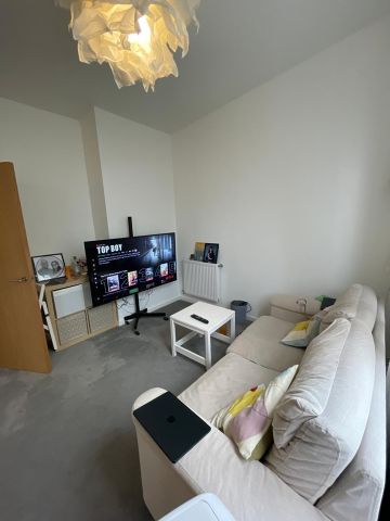 1 Bed Flat, Brent Road, E16 - Photo 2