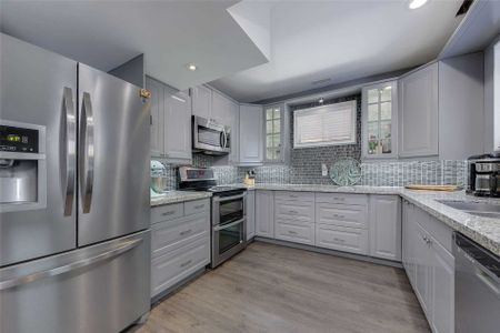 For Lease - 18 Silvercreek Crescent Unit# BSMNT, Barrie, Ontario - Photo 3
